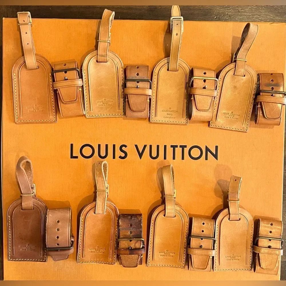 AUTHENTIC LOUIS VUITTON LUGGAGE TAGS WITH POIGNE BELT